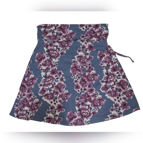 Patagonia Blue and Purple Lithia  Convertible Skirt/ Shirt - Picture 5 of 8